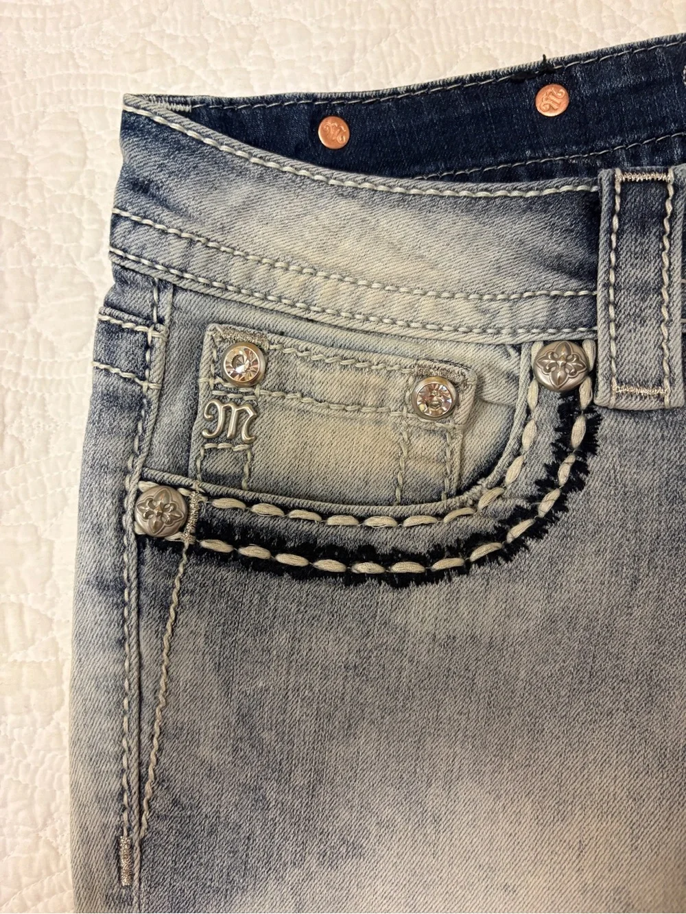 Miss Me Signature Skinny Jeans Light Wash Cross Rhinestone Embellished Denim 28